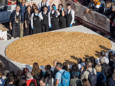 Mantova "Festival della Sbrisolona e dei dolci italiani" - Vagamondo Viaggi Furno